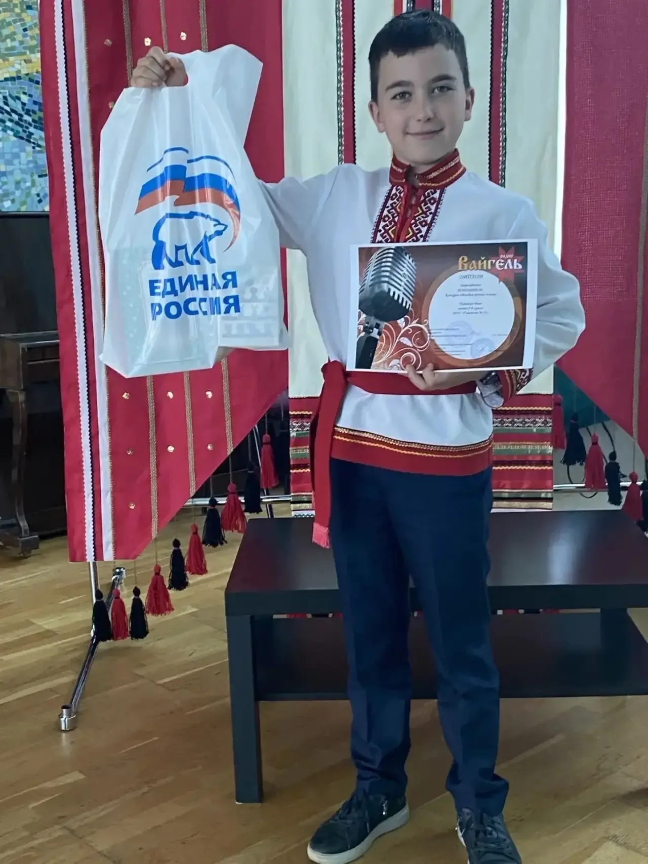 В Саранске подвели итоги городского конкурса «Мелодия родного языка»  Ученики 2-4 классов читали сти