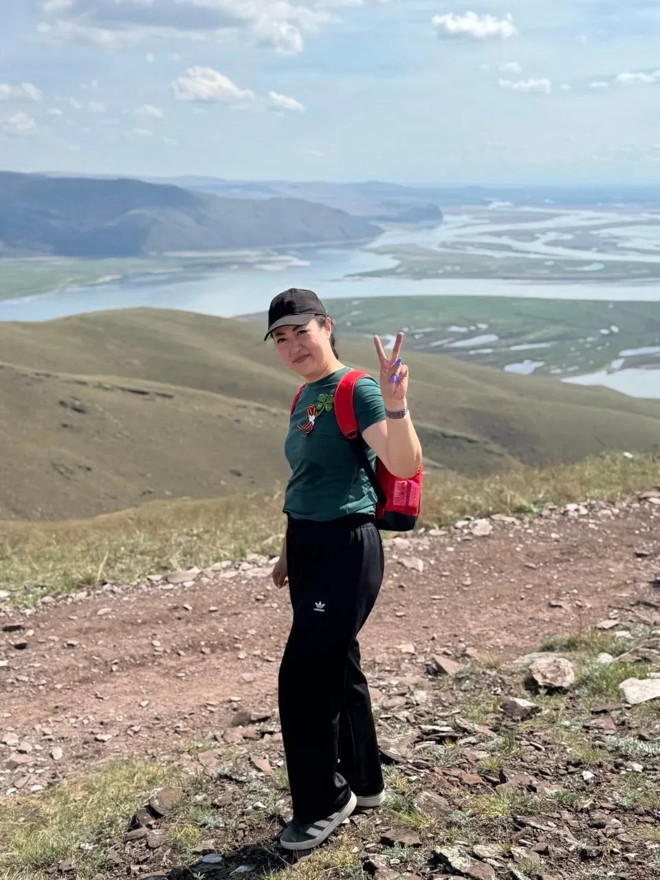 ⛰️ Судебные приставы ГМУ ФССП России встретили День Победы на вершине горы  👮🏻‍♂️ Сотрудники специал