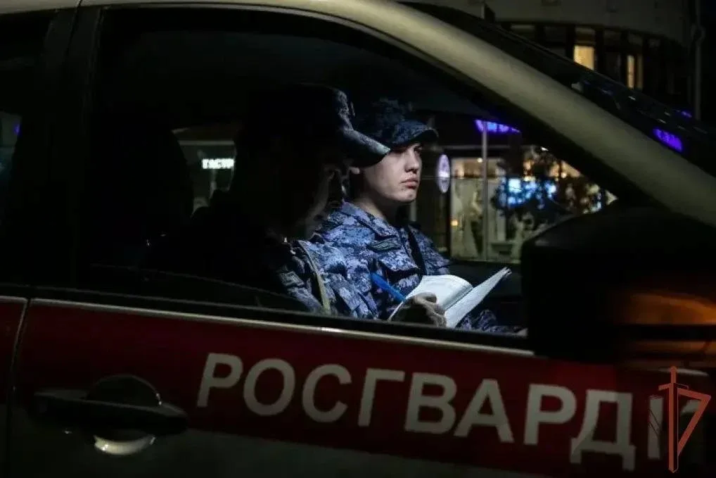 🔪 В Хабаровске росгвардейцы задержали мужчину с ножом — он признался в убийстве    Вечером на ул. Кр