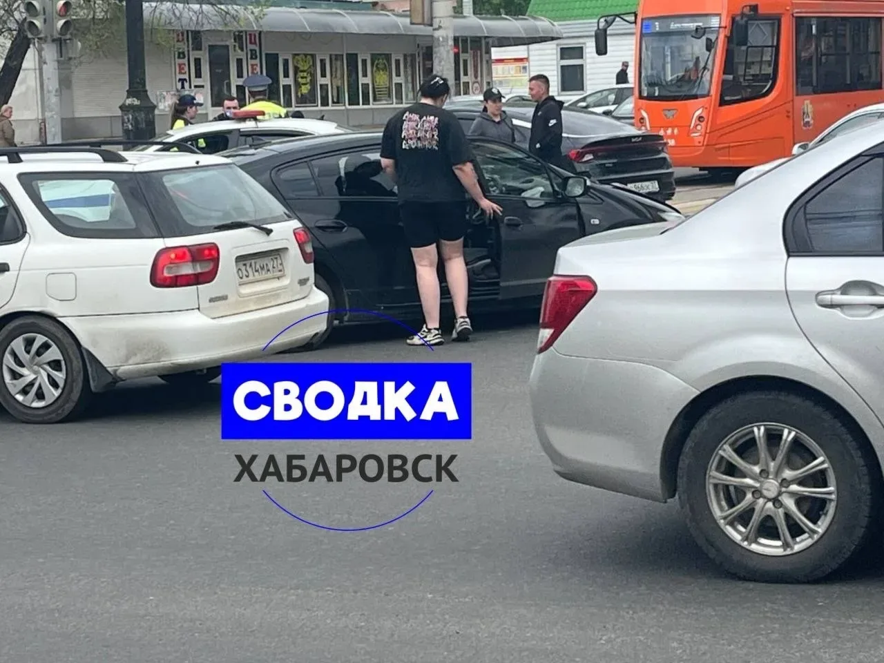 Мотодтп произошло сегодня вечером в центре Хабаровска  НЕ ЗАБУДЬ ПОДПИСАТЬСЯ ⤵️