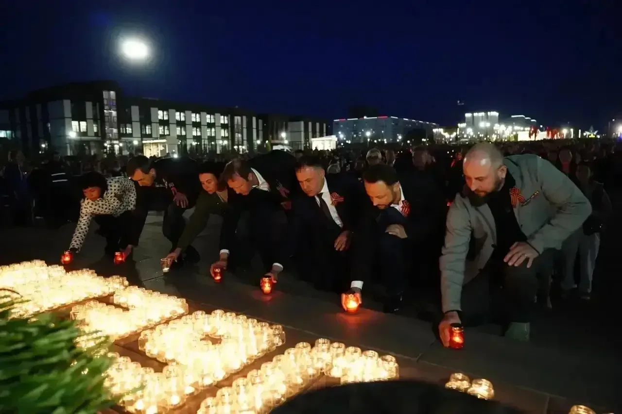 Свеча памяти!  📌 Кузбасс присоединился к Всероссийской патриотической акции «Свеча памяти». Ровно в 