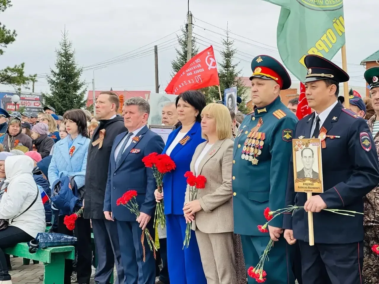 В День Победы мы склоняем головы перед бессмертным подвигом отцов, дедов и прадедов, которые, преодо
