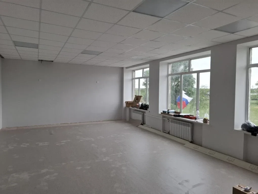 В школе №2 Каменки-Днепровской продолжается ремонт кабинета химии  В школе №2 города Каменка-Днепров