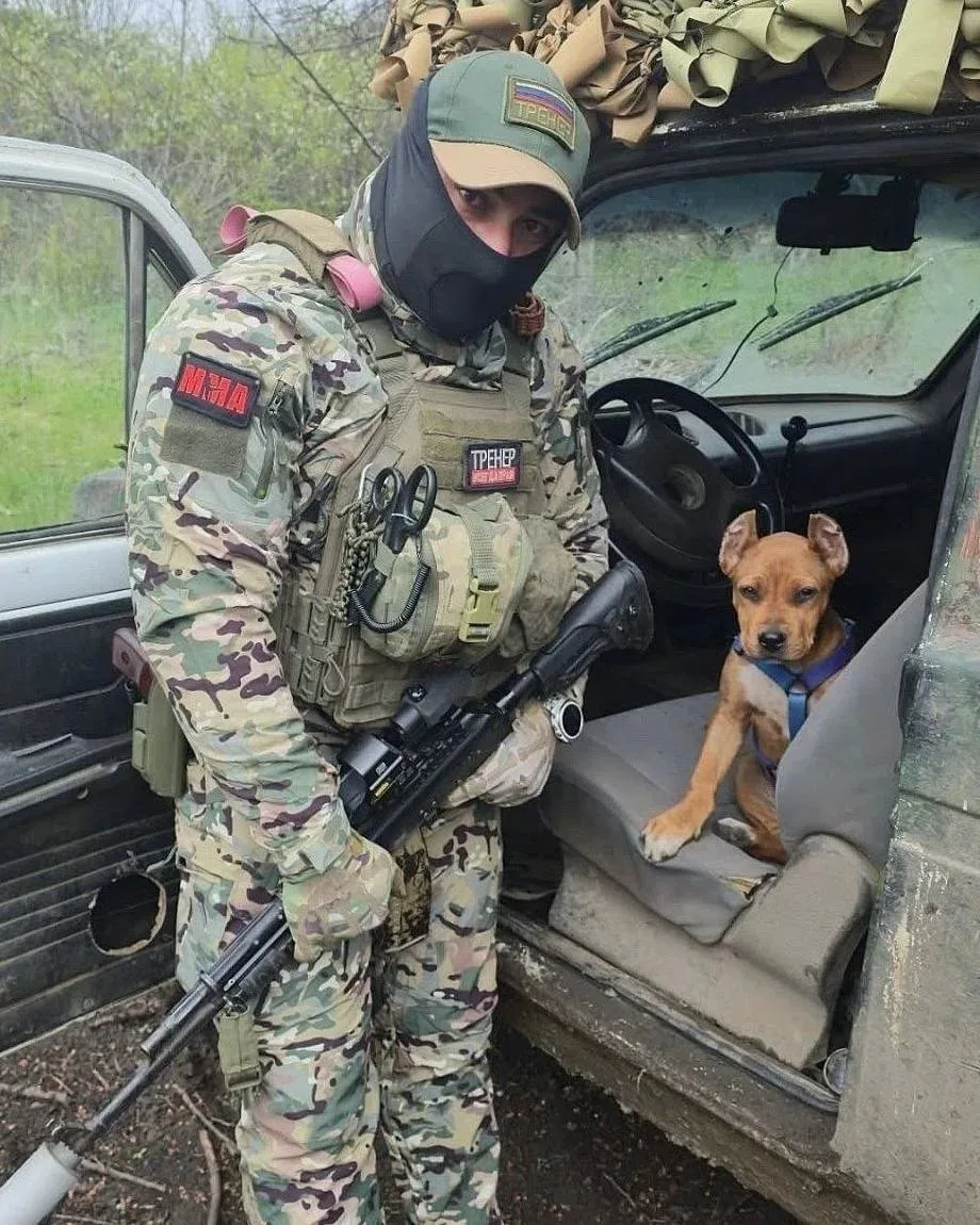 «С четвероногим напарником отправляемся на задание. Держите кулачки за нас!🤙🏻»   🙏🏻 — Берегите себя!