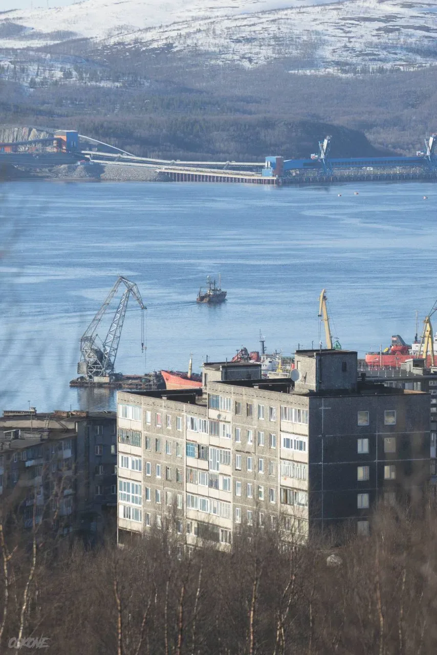 В такой солнечный день, ловите солнечные моменты.  Osk.