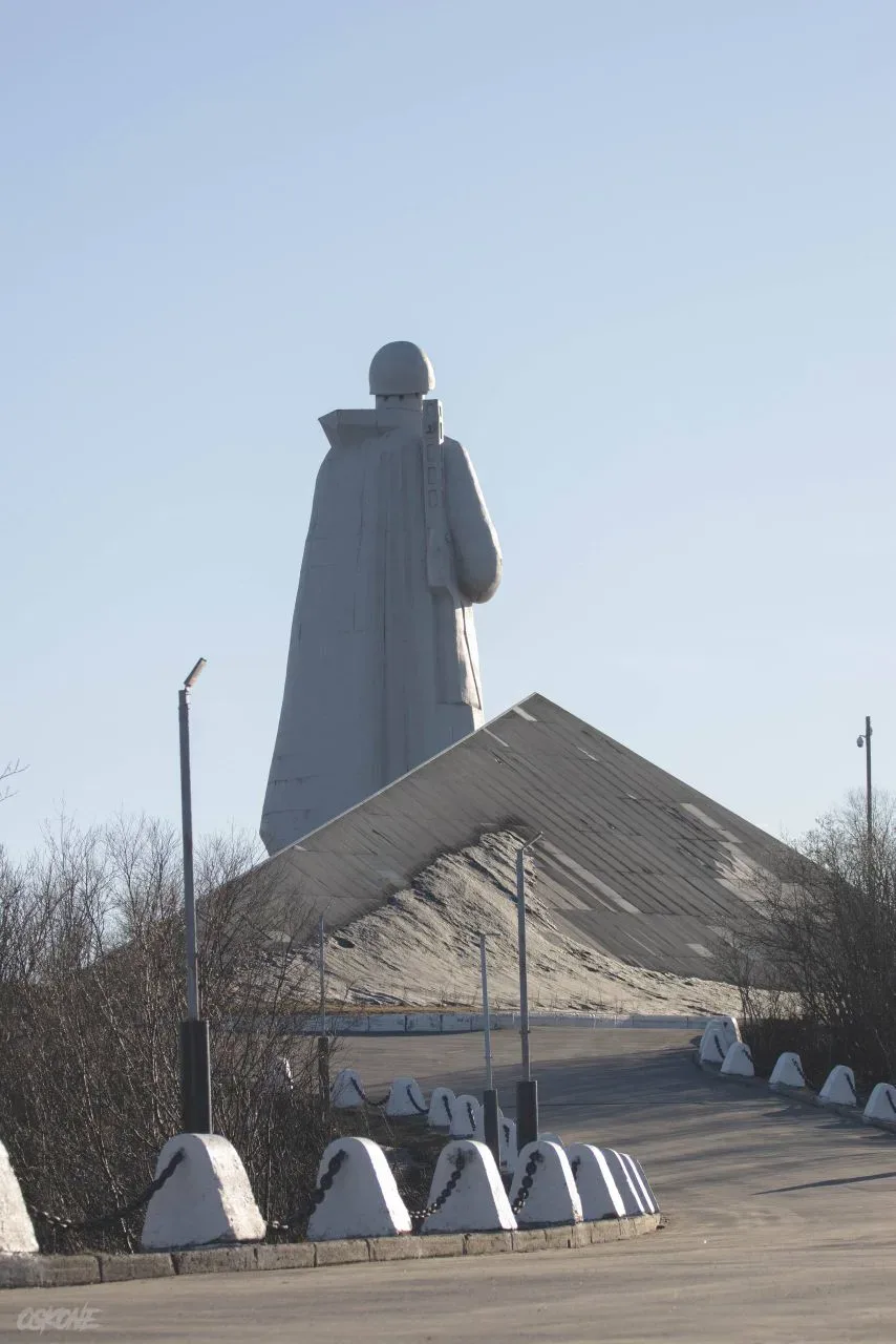В такой солнечный день, ловите солнечные моменты.  Osk.