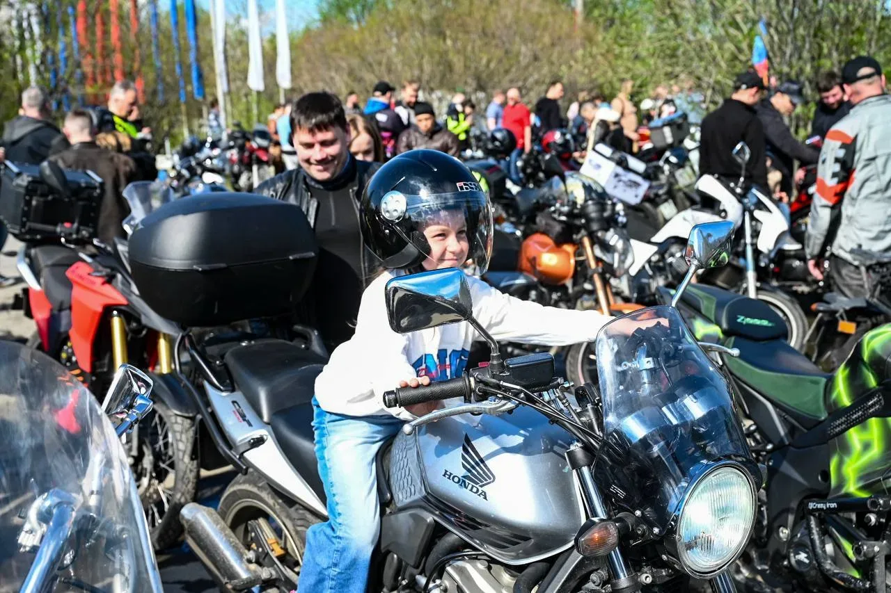 В Мурманске открыт мотосезон!  Более 300 байкеров стартовали сегодня от здания Управления Первомайск