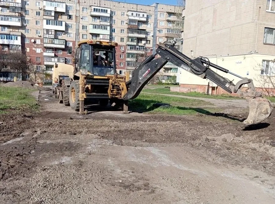 Работа с риском для жизни: как сотрудники "Вода Донбасса" ремонтируют объекты в Горловке   Несмотря 
