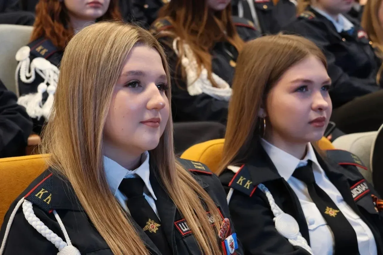 📊За сухими цифрами статистики скрываются настоящие герои — сотрудники полиции и милиции разных покол