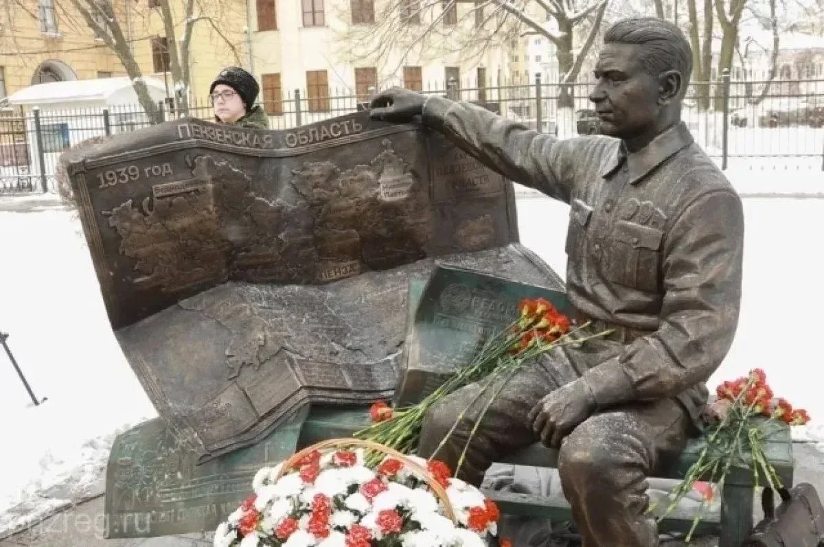 Прекрасно. В Пензе появится ещё один сквер, и в самом центре города. Его сделают возле памятника осн