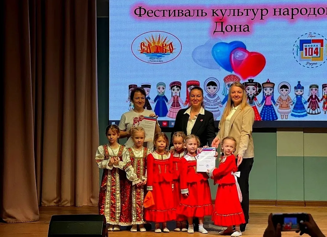 Мы, актив учеников школы N104 номинируем нашего советника директора по воспитанию Чигрину Оксану Ник