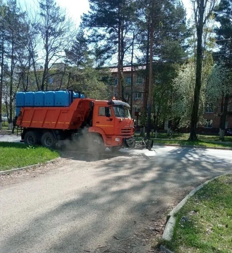 Наведение порядка в городе продолжается! Во вторник, 12 мая, силами муниципального учреждения «Спецс