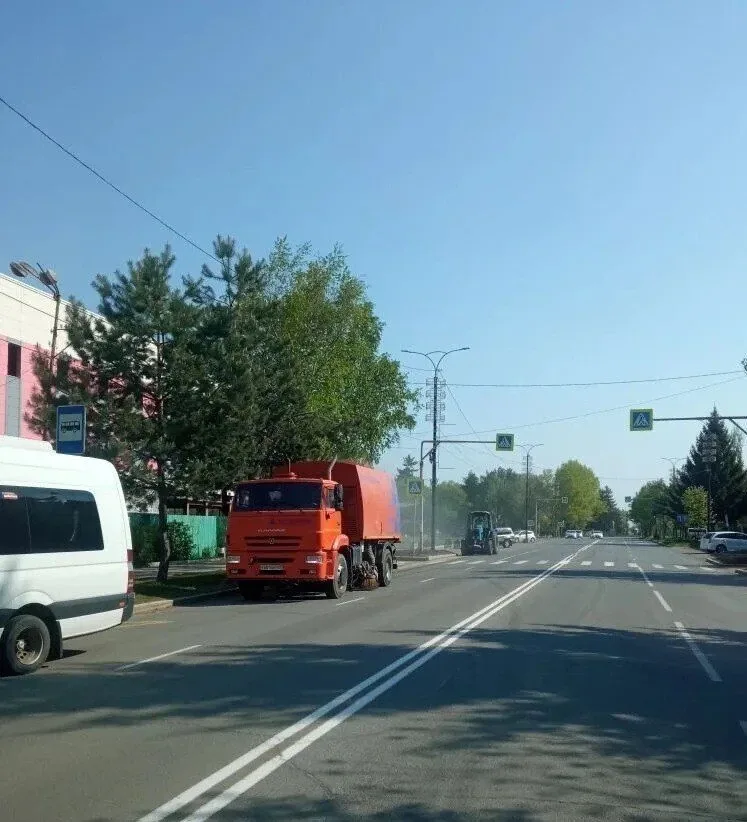 Наведение порядка в городе продолжается! Во вторник, 12 мая, силами муниципального учреждения «Спецс