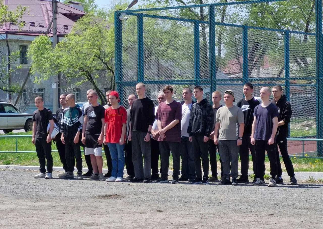 Стартовал весенний призыв в ряды Вооруженных сил России   В понедельник, 12 мая, в Арсеньеве состоял