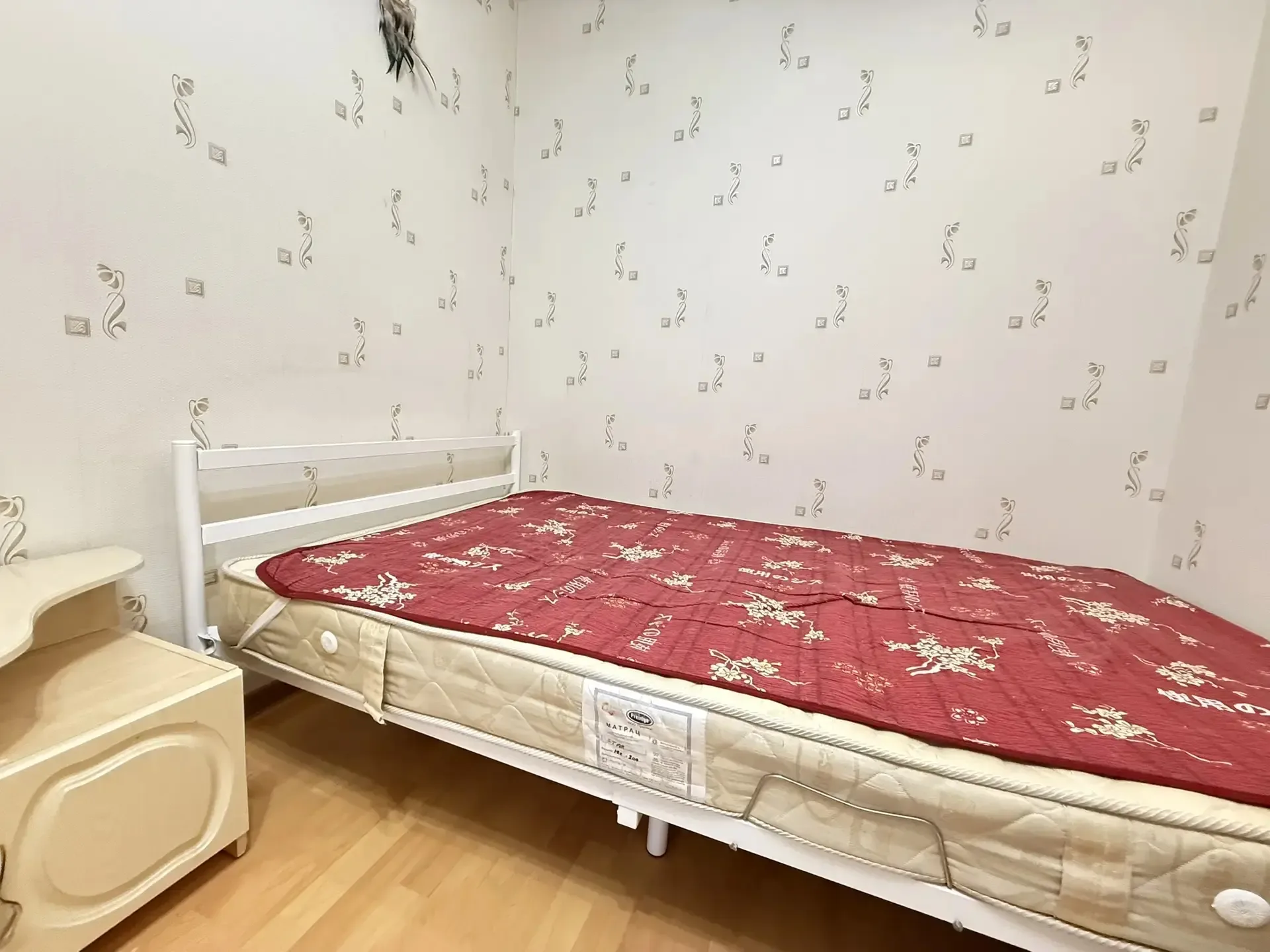Г Казань Сдаём 2-х комнатную квартиру по улице ДАУРСКАЯ, 24.В шаговой доступности метро Аметьево. Хр