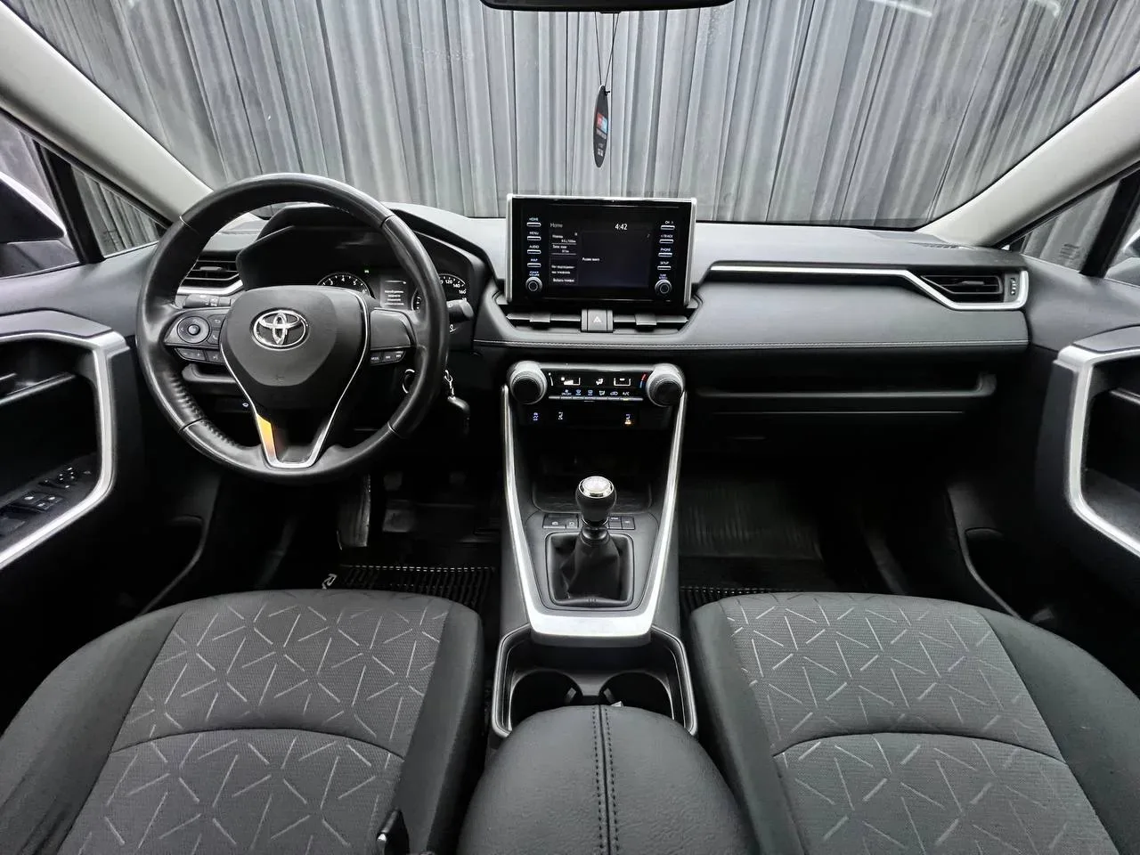 Дилерский Toyota Rav 4 🔥  Комплектация "Comfort"  — 2021 год; — Двигатель 2.0; — Оригинальный пробег