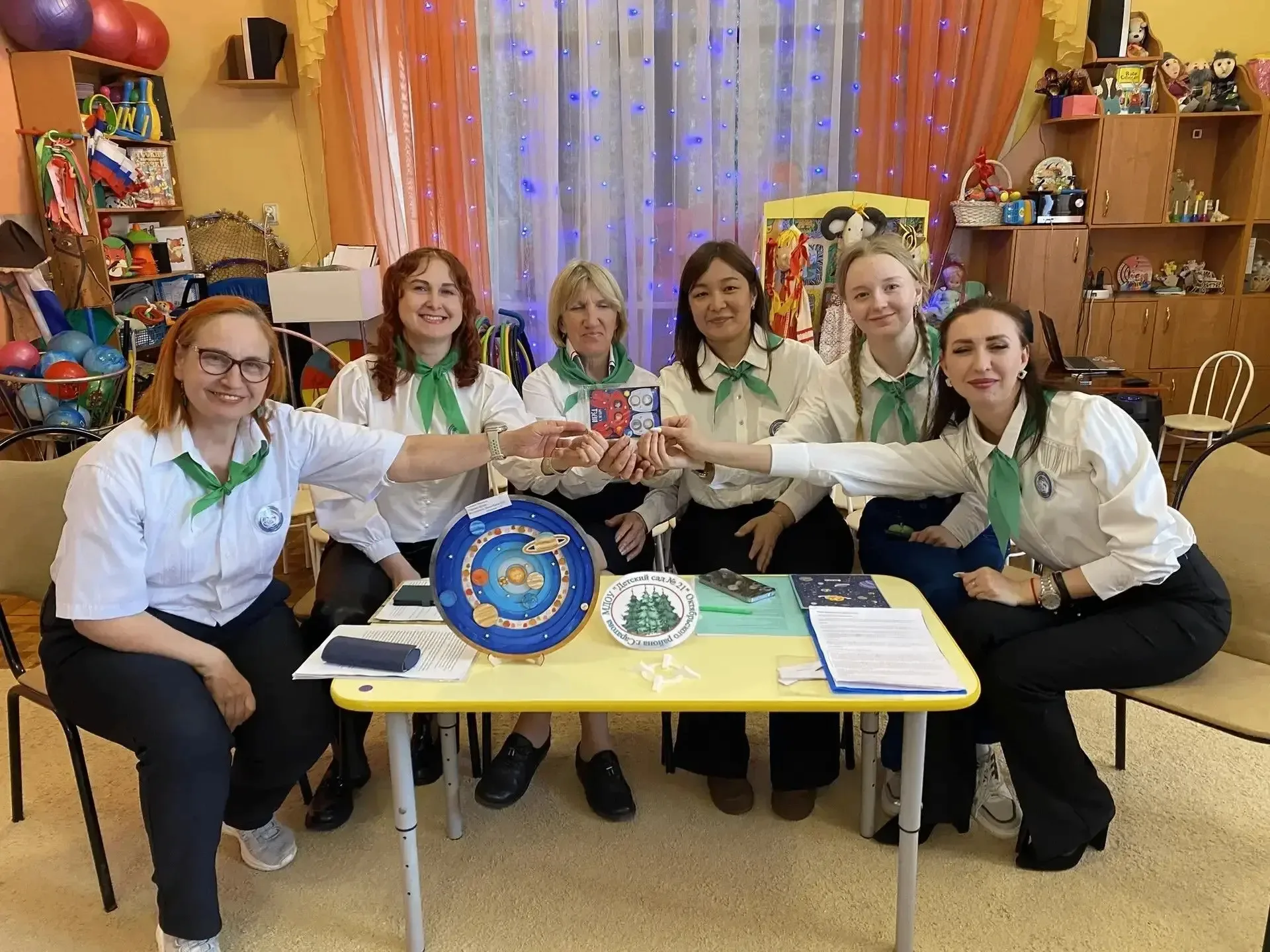 🚀 Развиваем познавательную активность через космос!  На базе МДОУ «Детский сад №21» прошел тематичес