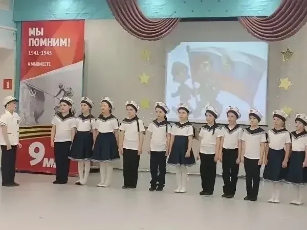 ⭐️Сегодня в дошкольных учреждениях нашего района прошёл смотр-конкурс строя и песни «Парад дошколят»