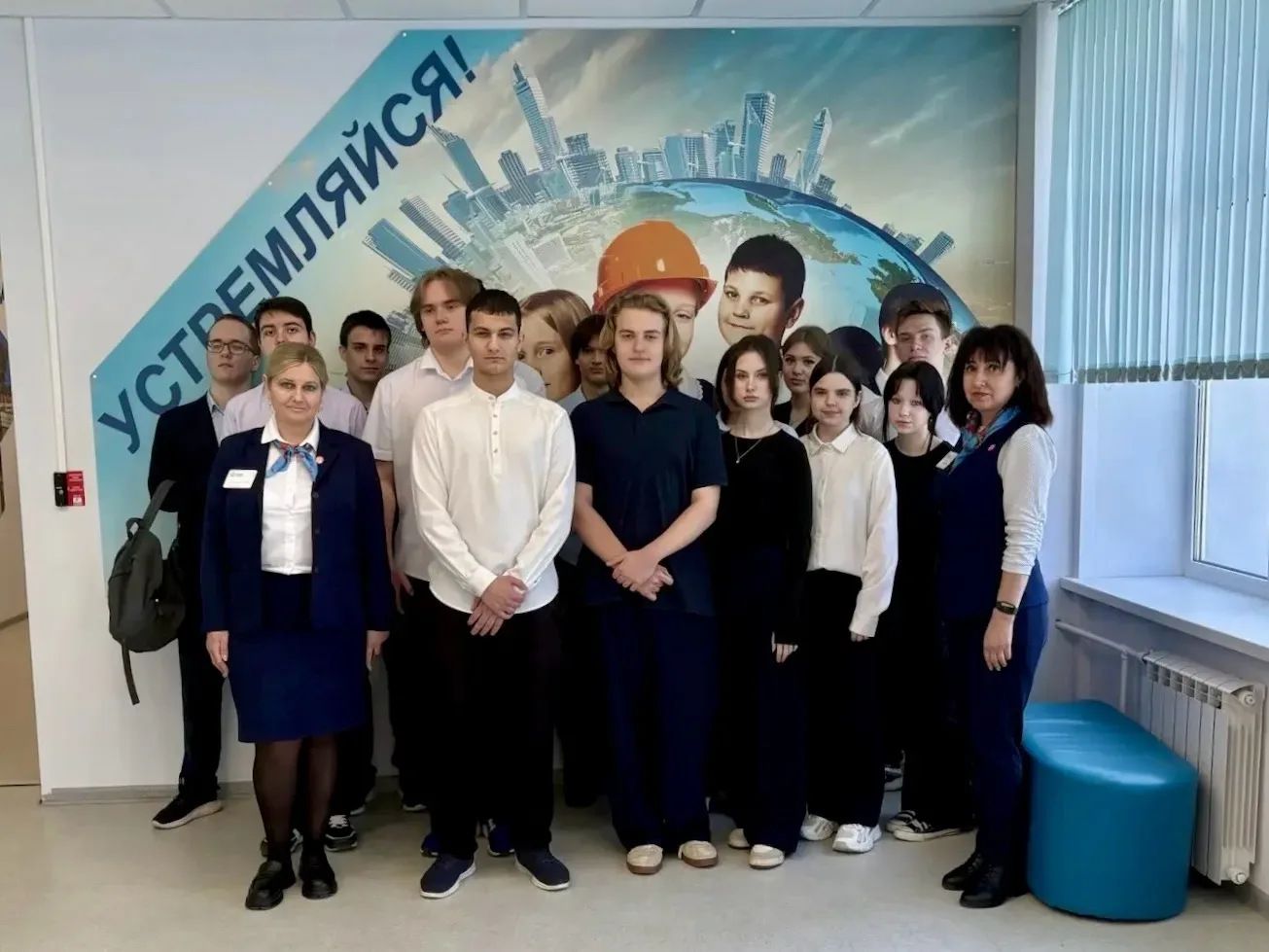 💼 «Работа России» для старшеклассников    Начальник Кадрового центра Кировского района Галина Лунина