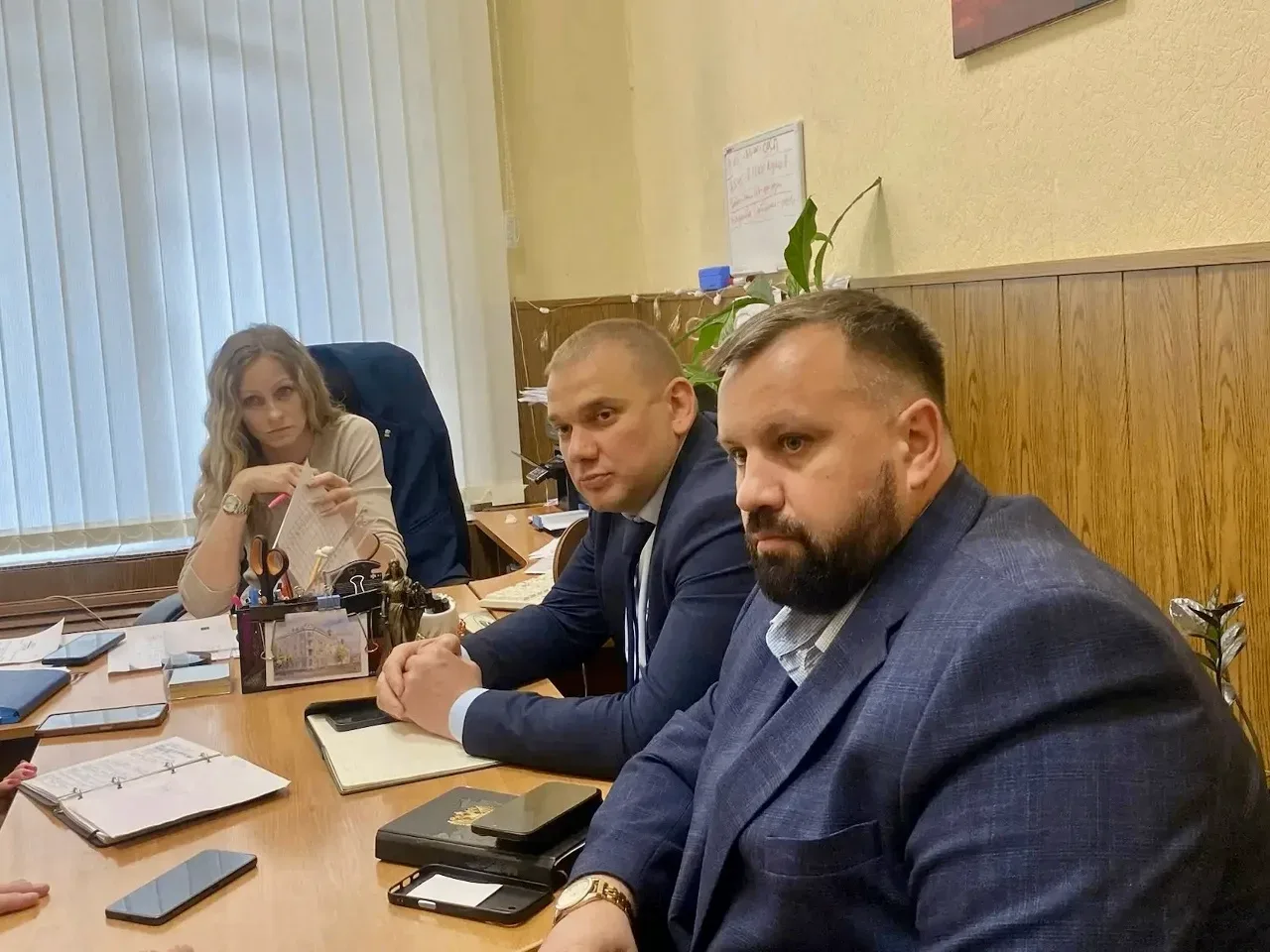 📌 Заместитель главы по благоустройству совместно с представителем Комитета ЖКХ провел совещание по в