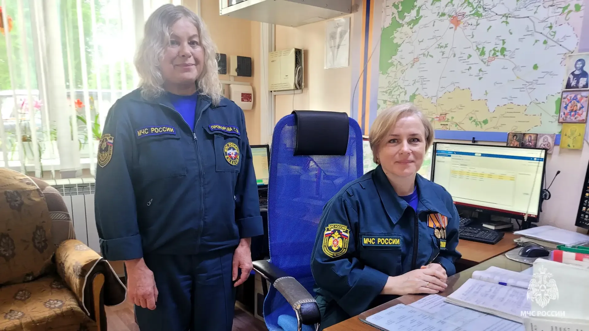 🚨В Одоеве торжественно проводили на пенсию диспетчера 58 пожарно-спасательной части Татьяну Стукалов