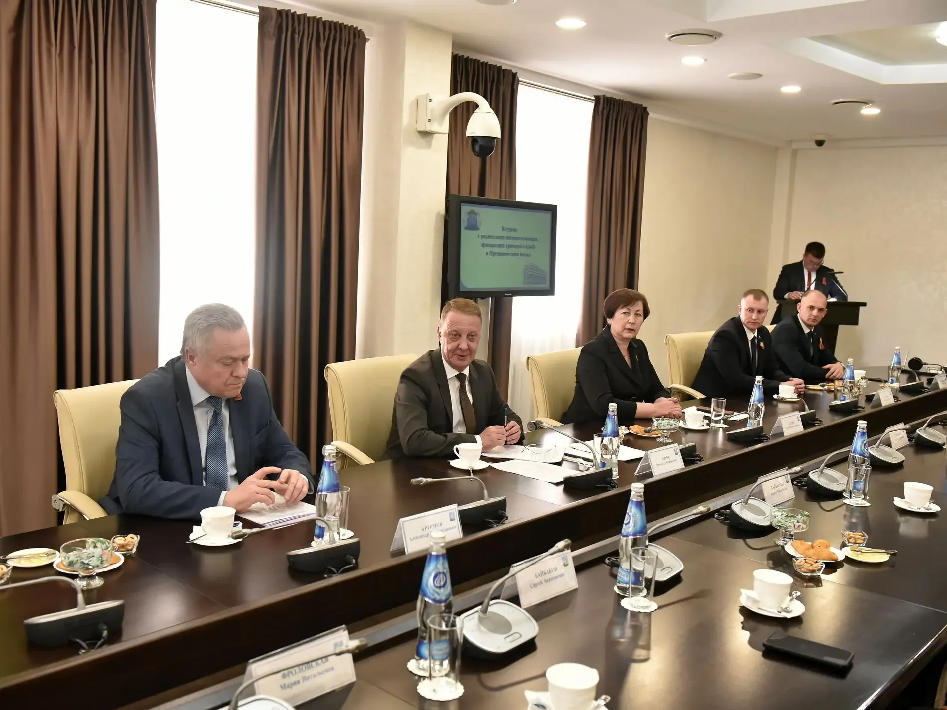 📌Сотрудники БЮИ МВД России приняли участие во встрече главы Барнаула с родителями военнослужащих Пре