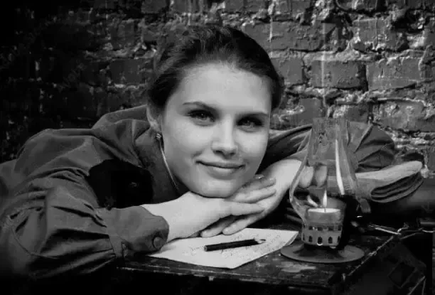 Недaвно один мужик жаловался в интернете на жену.  Не могу, говорит, с ней больше спать, нет у меня 