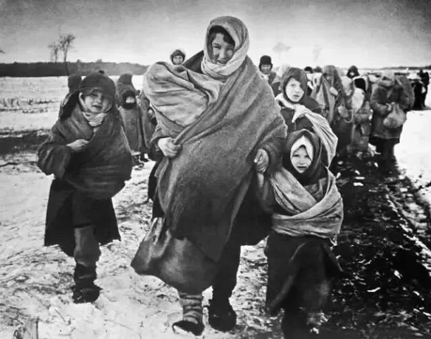 Этот кадр стал знаменитым.  Его часто размещают на различных ресурсах, жаль, что иногда это делают б