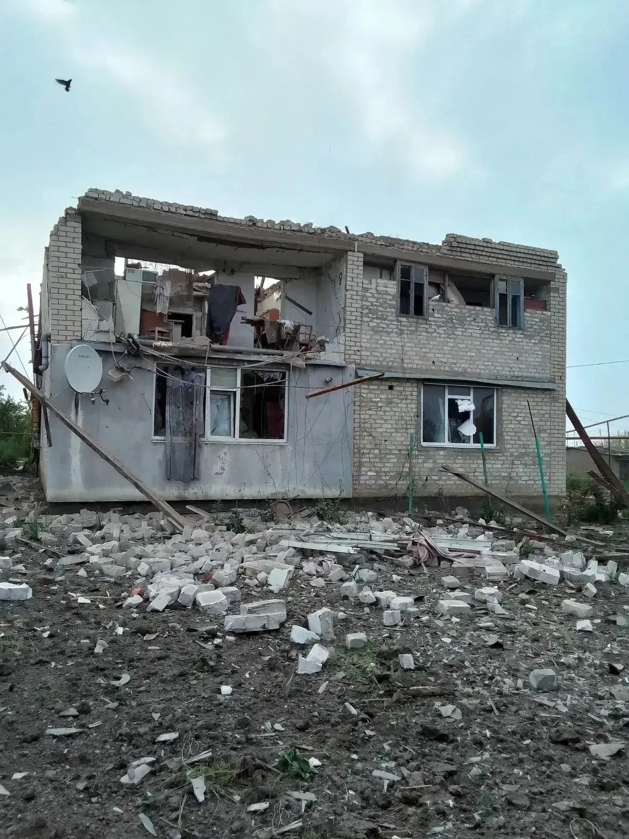 ВСУ атаковали беспилотниками жилые дома и больницу в Запорожской области    В результате массированн