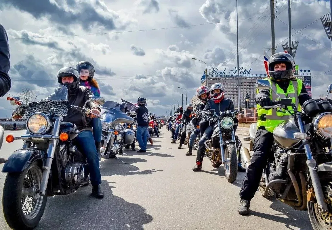 🏍 Канавинский мост и набережные перекроют завтра из-за открытия мотосезона  В субботу в Нижнем Новго