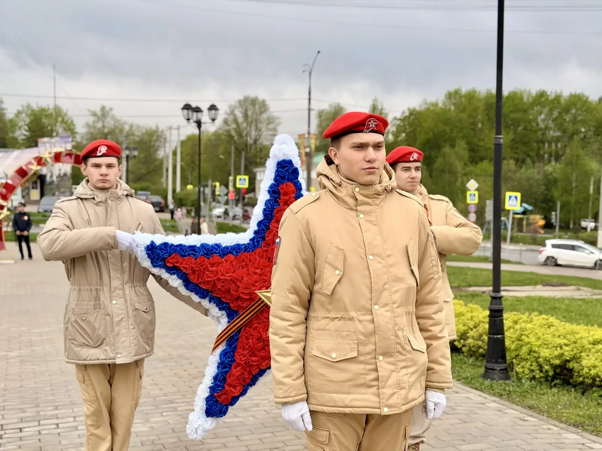 🕊️Собрали кадры с торжественных мероприятий в День Победы    Смотрите фото в нашем альбоме - сохраня