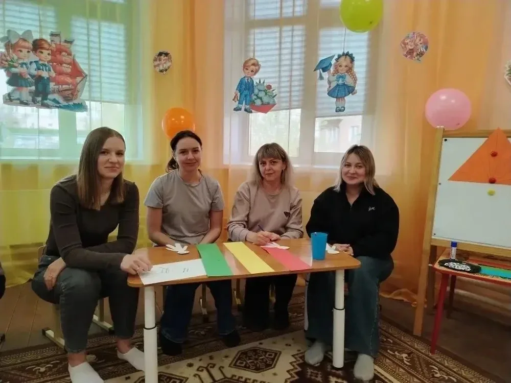 📚🎯🖍️ Перед поступлением в первый класс очень важно вооружить родителей первоклассников необходимыми 