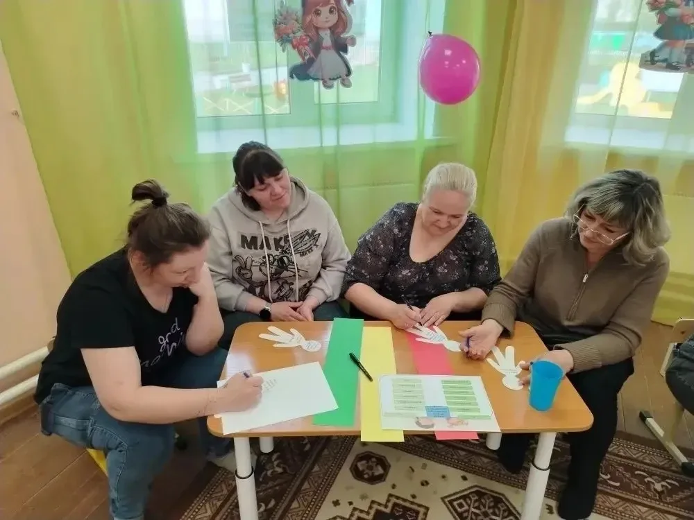 📚🎯🖍️ Перед поступлением в первый класс очень важно вооружить родителей первоклассников необходимыми 