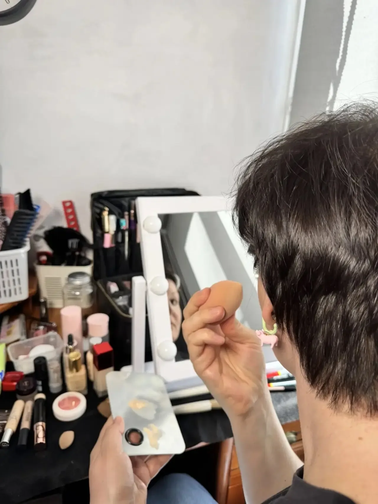 Урок — макияж для себя 💋  Еще одна моя ученица перестала тратить уйму времени перед зеркалом. Теперь