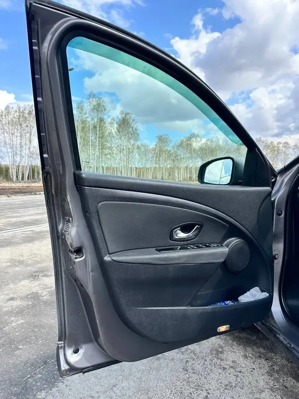 Renault Megane 1.5 дизель АМТ 2011 год  Универсал. Пробег -280 000 км. В хорошем состоянии, незначит