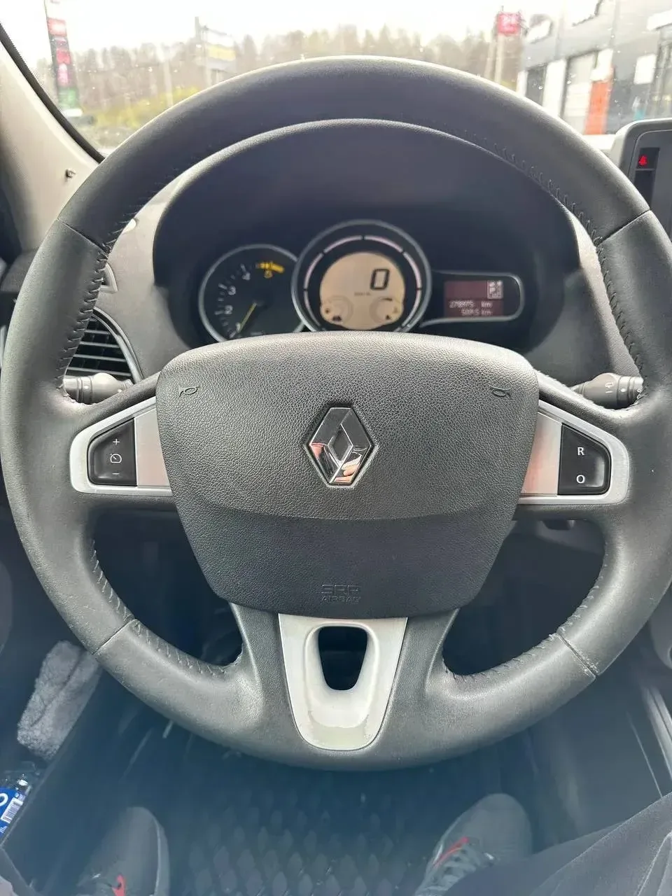 Renault Megane 1.5 дизель АМТ 2011 год  Универсал. Пробег -280 000 км. В хорошем состоянии, незначит