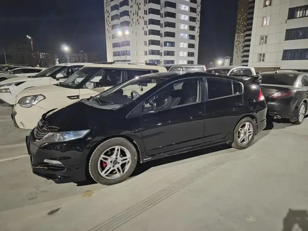 Автомобиль в ухоженом состоянии, шпатлевка отсутствует, толщиномера не боится. Перешитые дверные кар