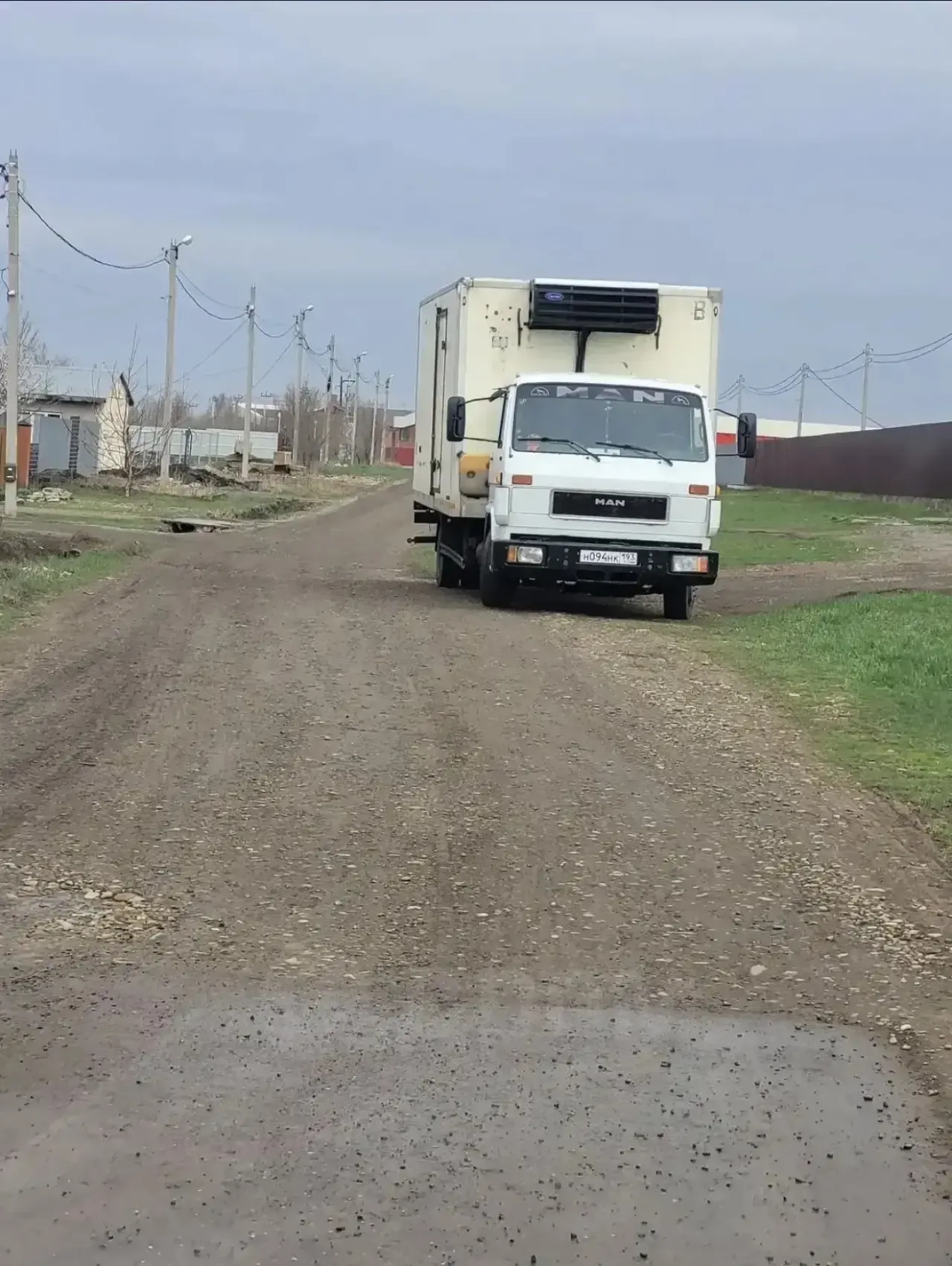 MAN 9.150  Рабочий и очень надежный автомобиль, старое и надёжное немецкое качество.  150л/с  6 цили