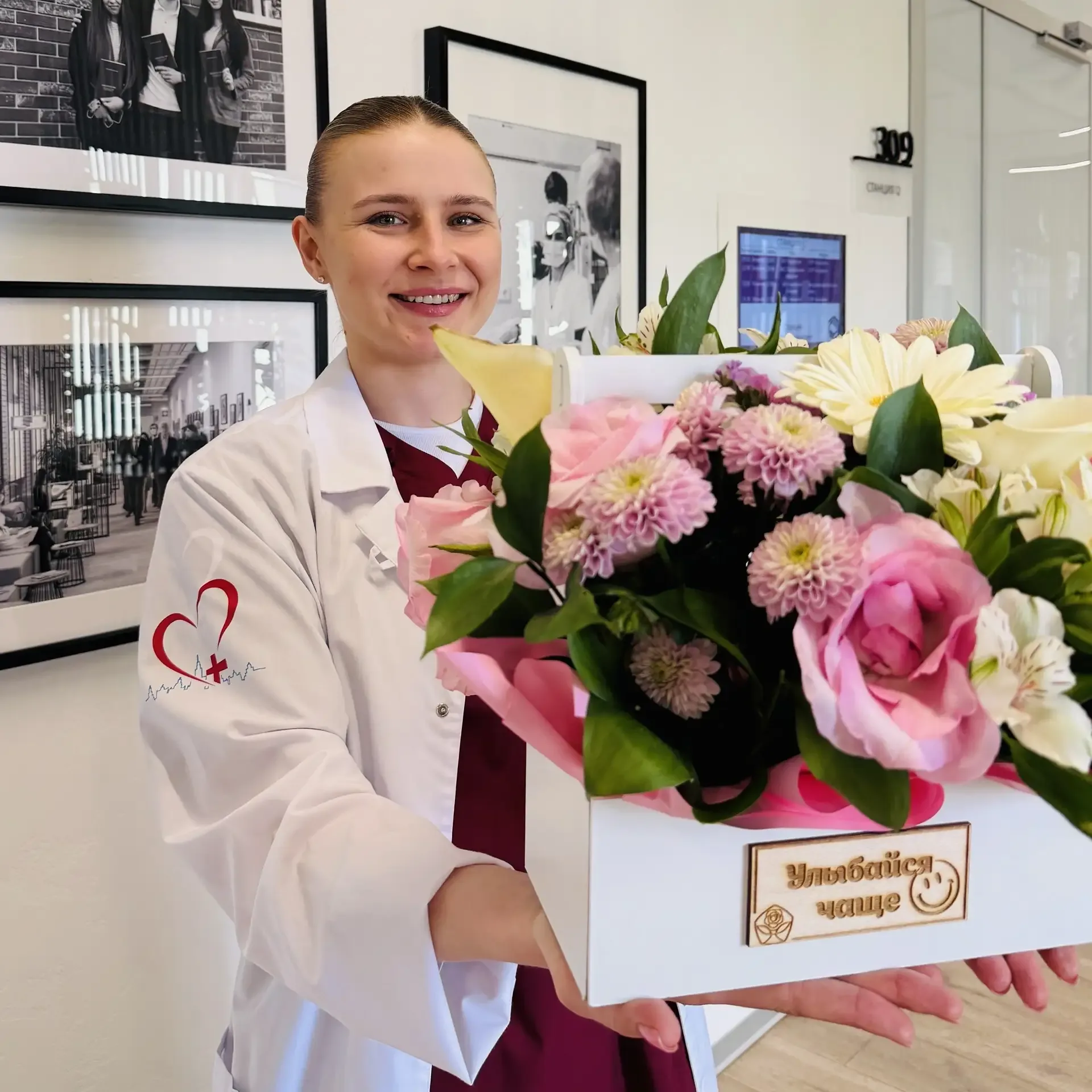 👩‍⚕️ Профессия, требующая огромного сердца  В процедурных, палатах и операционных, где важны скорост