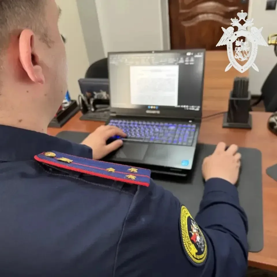В Зеленокумске 25-летняя женщина фиктивно поставила на учёт четырёх иностранцев 📋    В марте она под
