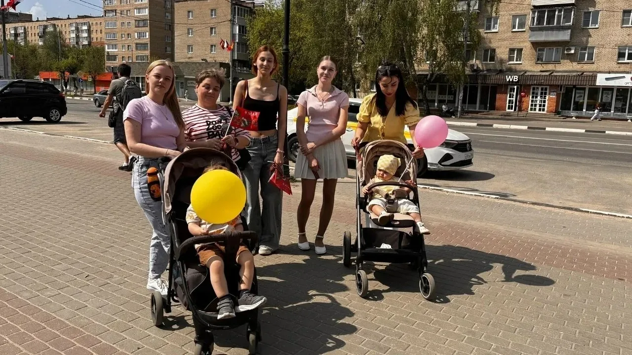 Всероссийская акция «Георгиевская ленточка» в Серпухове В преддверии 81-й годовщины Победы в Великой