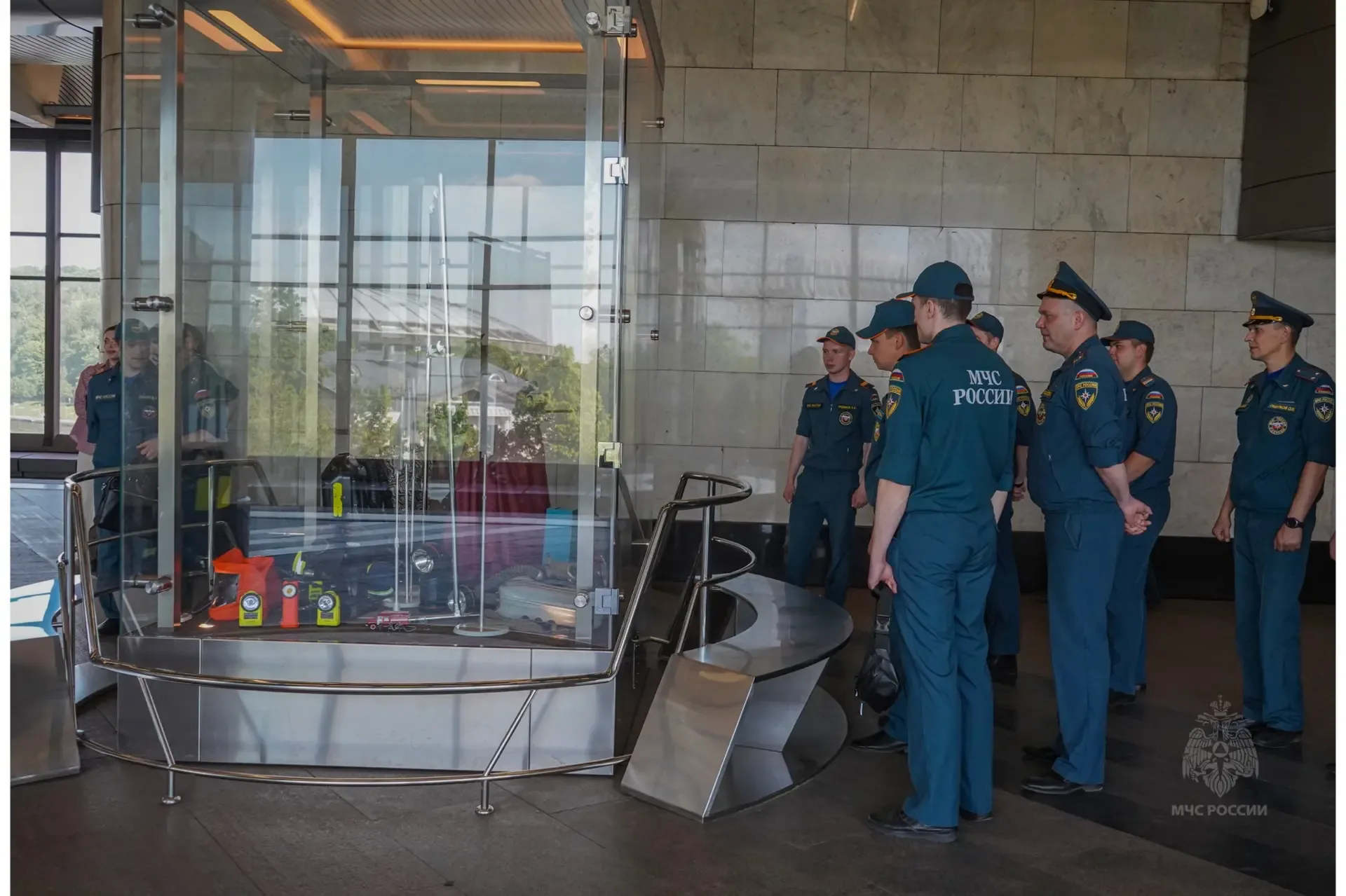 🔥222 года славы Московской пожарной охраны  На станции метро «Воробьевы горы» состоялось торжественн