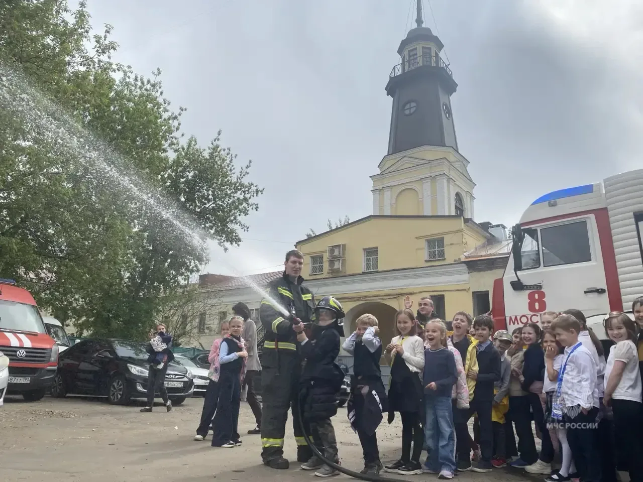 🚒Увлекательное путешествие в мир огнеборцев   Сотрудники 17 ПЧ Управления по ЦАО ГУ МЧС России по г.