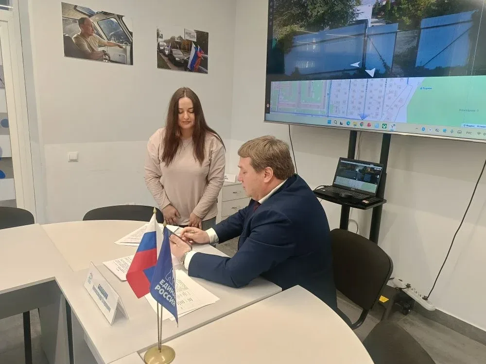 Провёл очередной приём граждан в штабе общественной поддержки   🔹Надежда Худякова от имени 300 жител