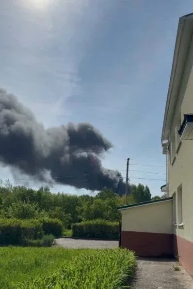🔥 Под Уфой мощный пожар: чёрный дым видно за десятки километров    Очевидцы говорят о густом облаке 