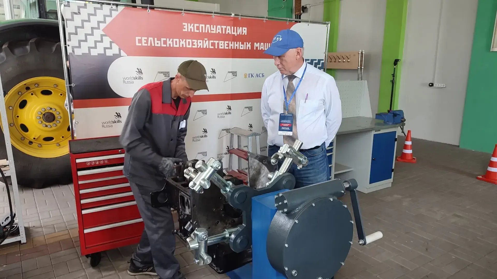 🚜 Эксперты АрхСиТ на страже профессионализма: региональный этап конкурса «Лучший по профессии»! ✨⚖️ 