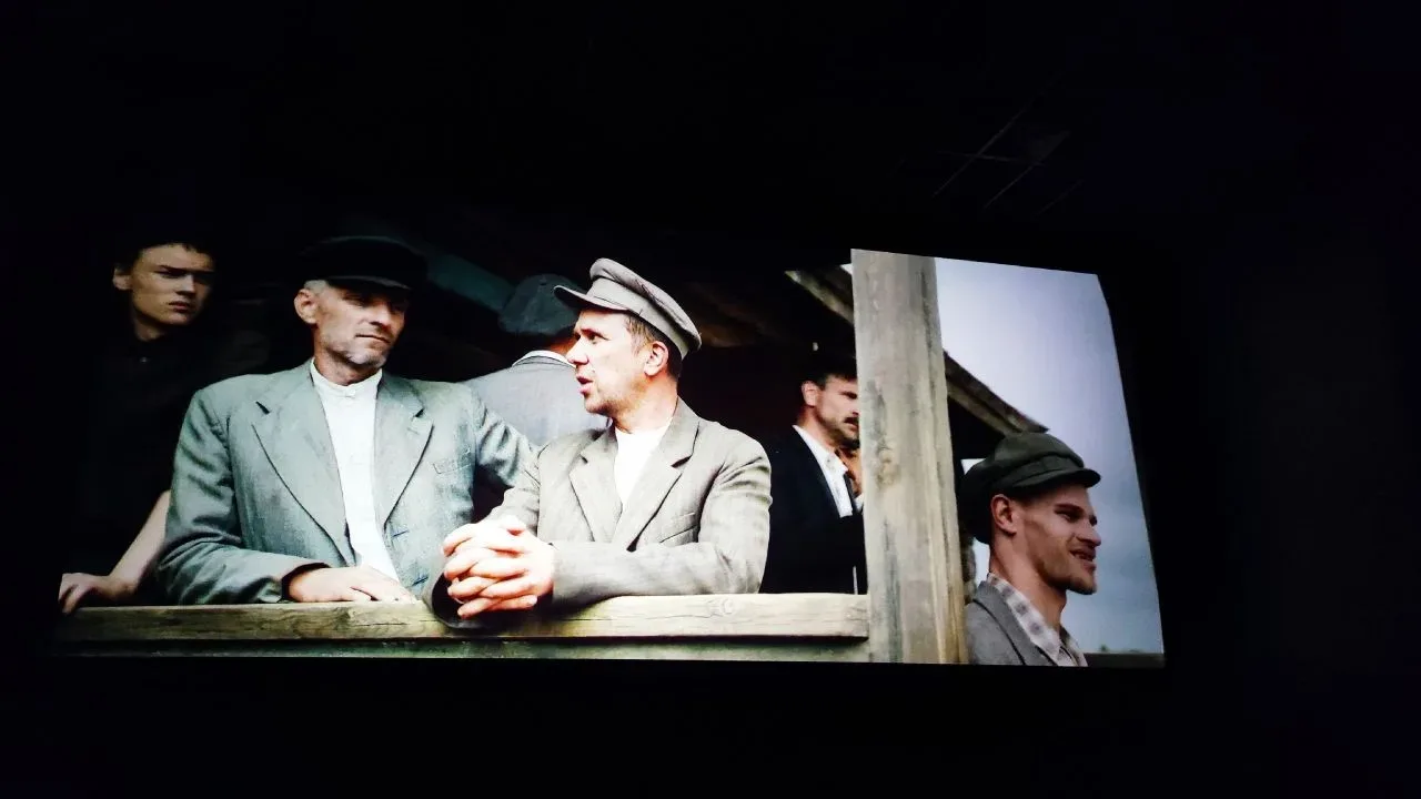 Подвиг на экране — память в сердце 📽️   🎬 В рамках патриотического воспитания студенты Многопрофильн
