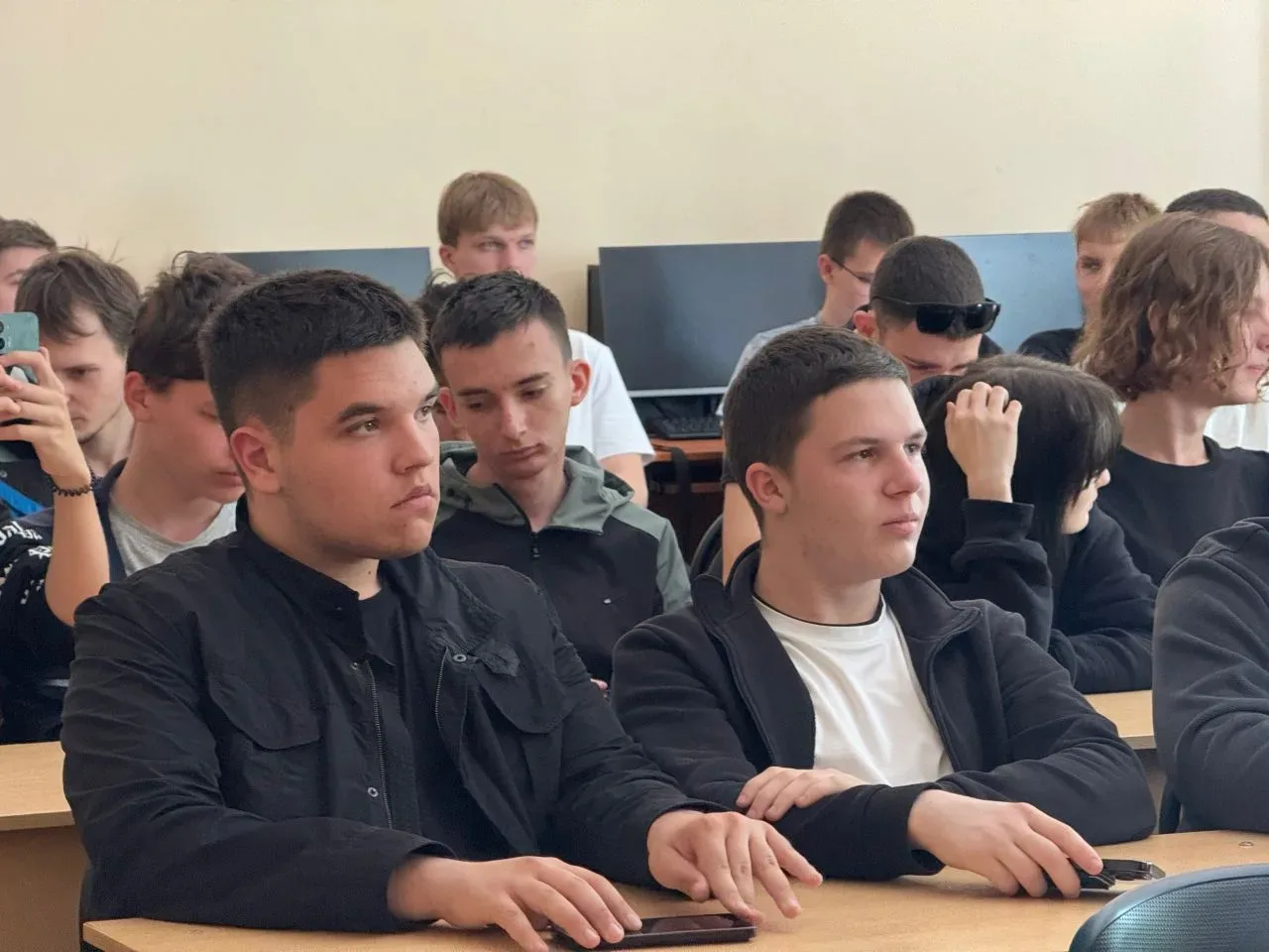 Живой диалог о возможностях молодёжи 📈  🎯 В рамках программы «Проводники смыслов. Новый маршрут» со 