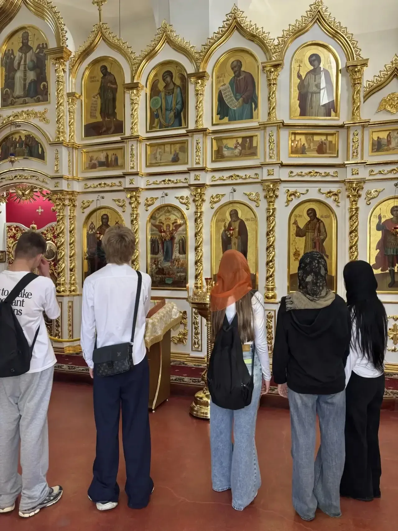 🌟 Перед стартом экзаменов: духовная поддержка и живая история  ⛪️ Сегодня, 21 мая, ученики МБОУ СОШ 