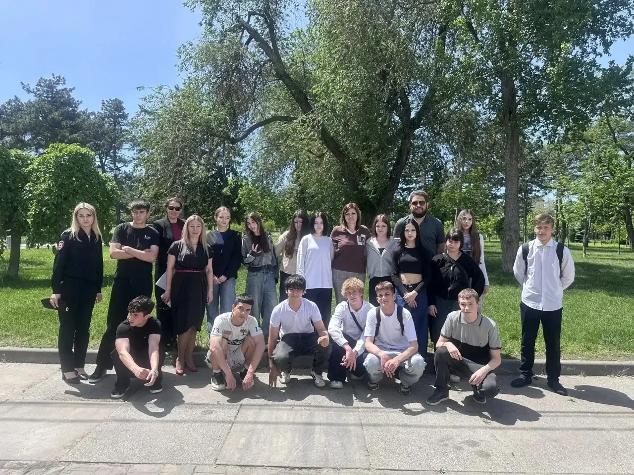 🌟 В Азове прошло профилактическое мероприятие «Прорыв» для подростков   👩‍🎓Ученики МБОУ СОШ №17 г. А